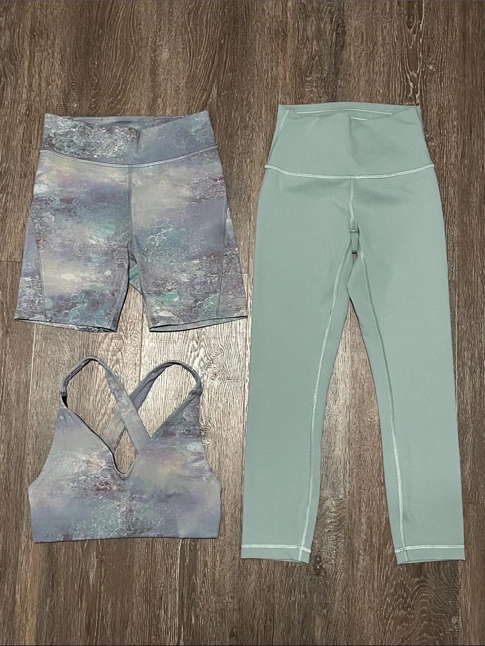 Like New Lululemon Matching Teal/Gray/Purple Bundle. Size 4